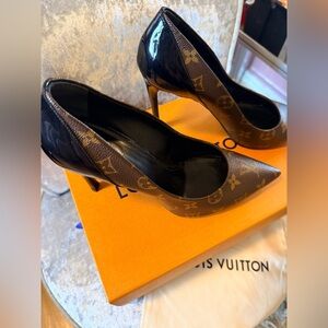 Louis Vuitton Patent Leather Monogram Cherie pumps. LV size 41 (11)